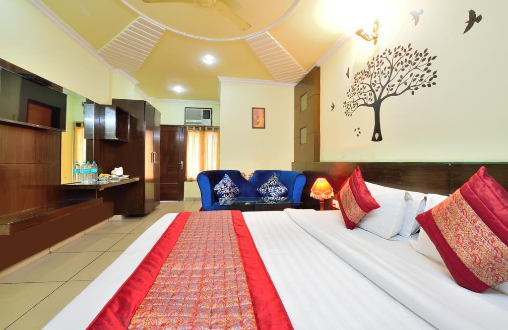 Centra Inn Nueva Delhi Exterior foto