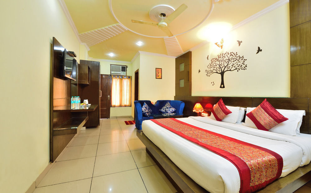 Centra Inn Nueva Delhi Exterior foto